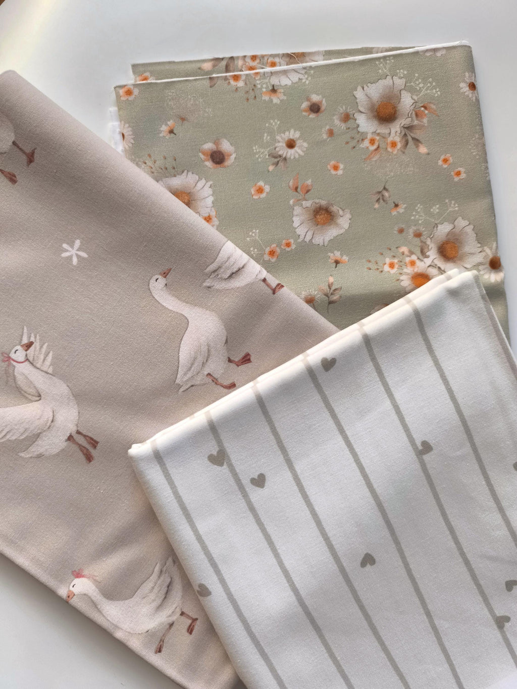 Gänse BUNDLE Fat Quarters Baumwollstoff Gänse Stoffmix Fat Quarter Bundle Bauernhof Salbeigrün Meterware Steppdecken Baumwolle Naturtöne